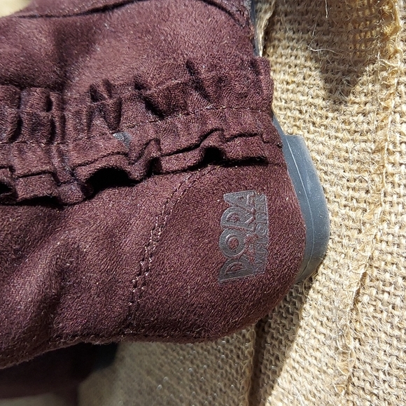 Dora the Explorer Boots - Picture 4 of 4